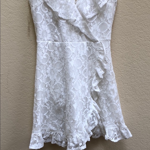 White lace dress - Picture 3 of 5